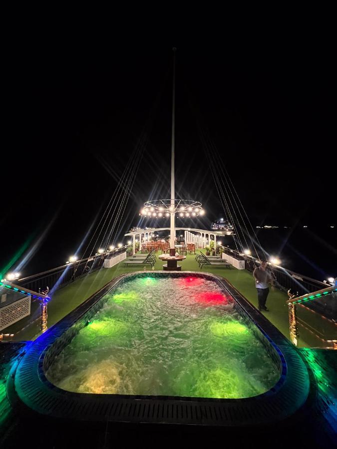 Hotel Calypso Cruises Cat Hai Esterno foto