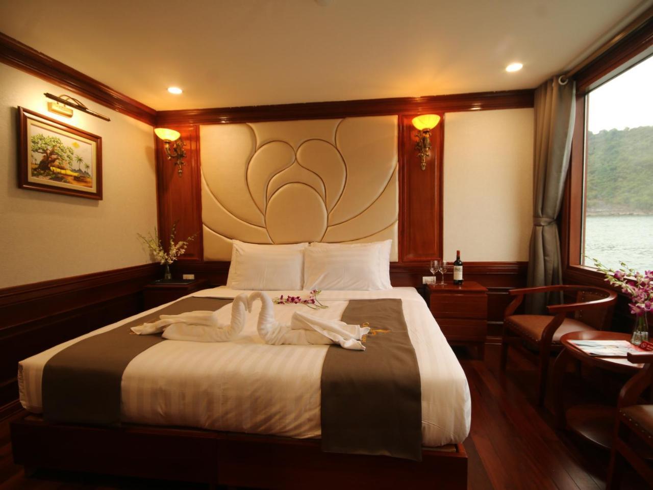 Hotel Calypso Cruises Cat Hai Esterno foto