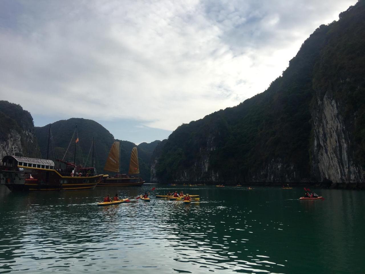 Hotel Calypso Cruises Cat Hai Esterno foto